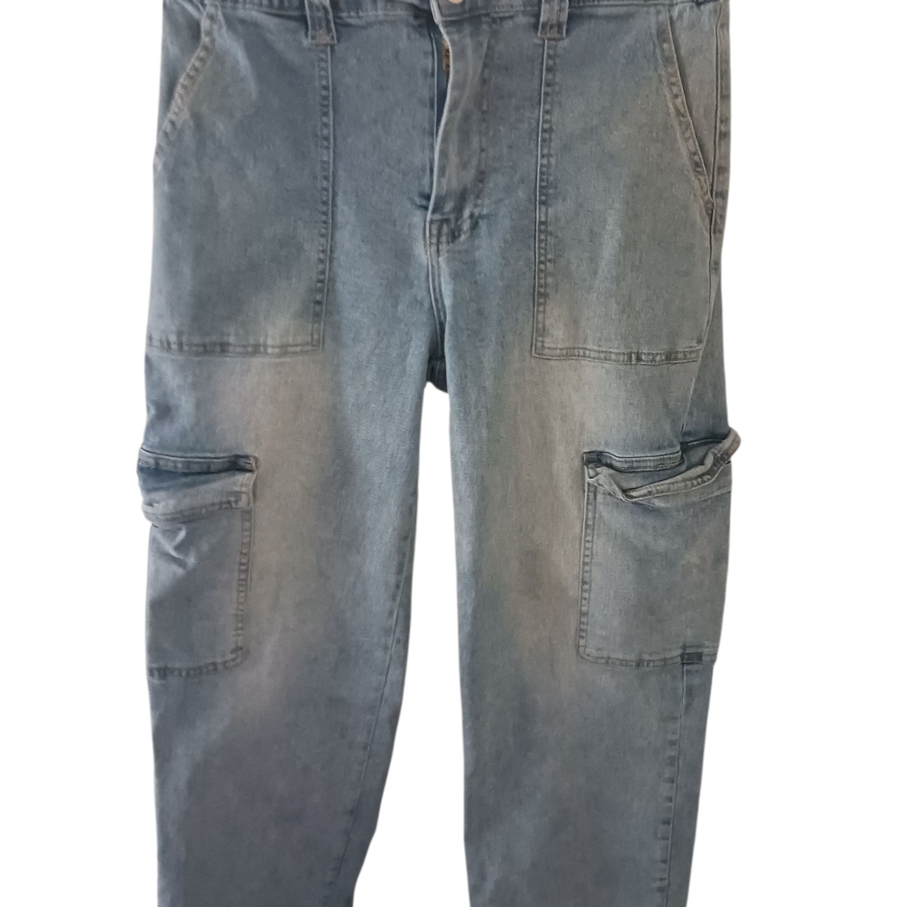 Woman Gray Cargo Pants